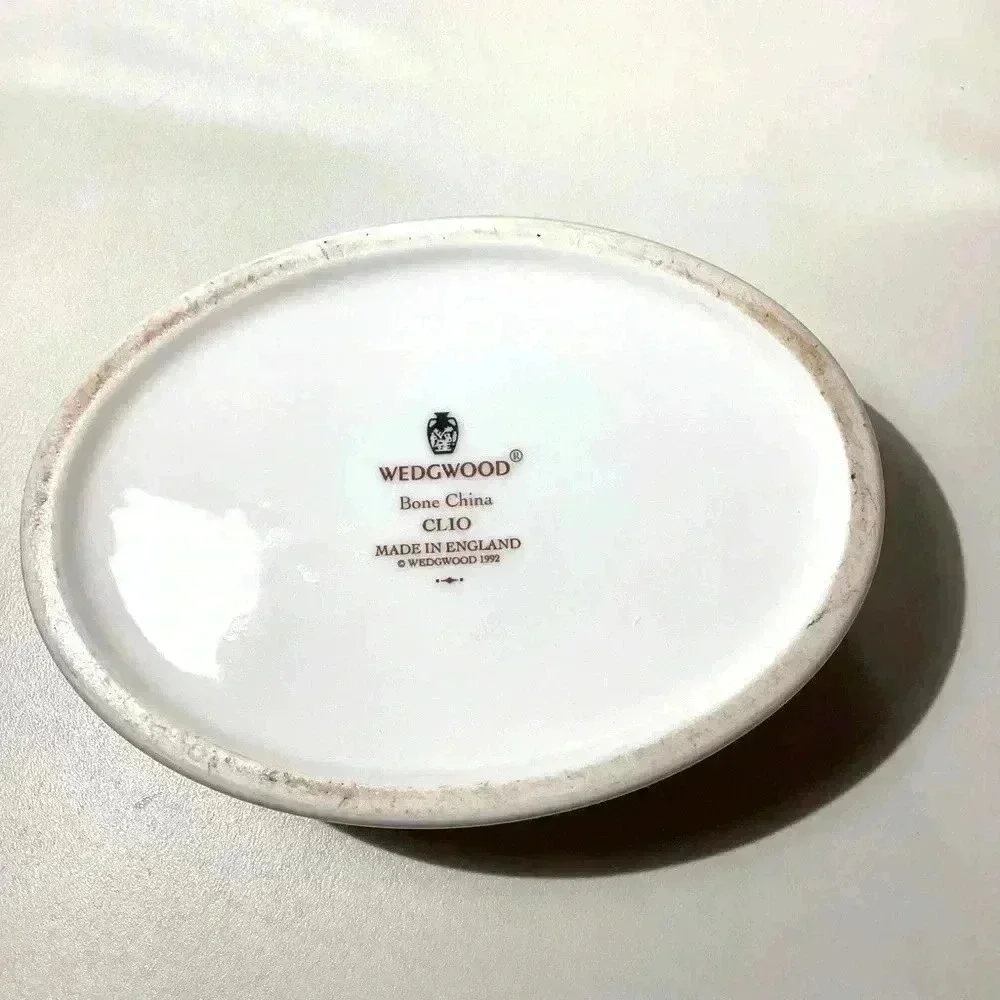 WEDGWOOD CLIO FLORAL PATTERN OVAL TRINKET BOX  BONE CHINA MADE IN ENGLAND - Picture 6 of 6
